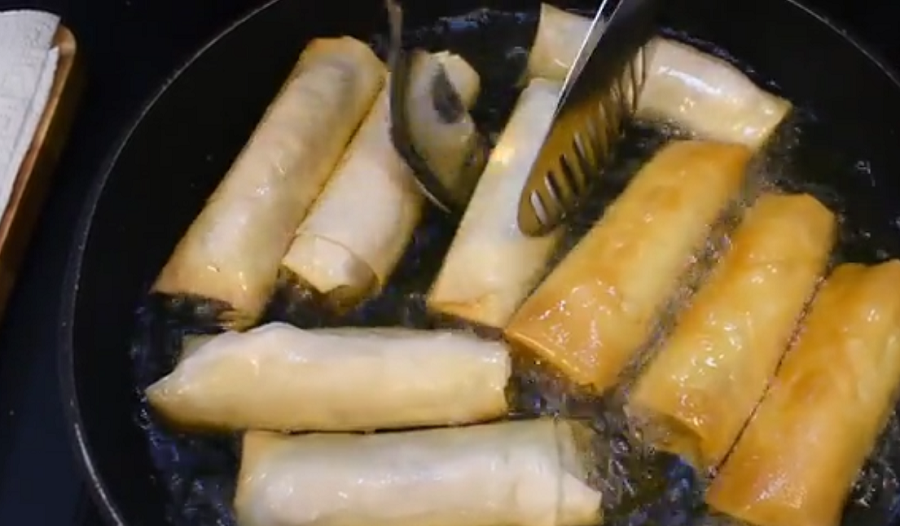 دستور تهیه نودل رول