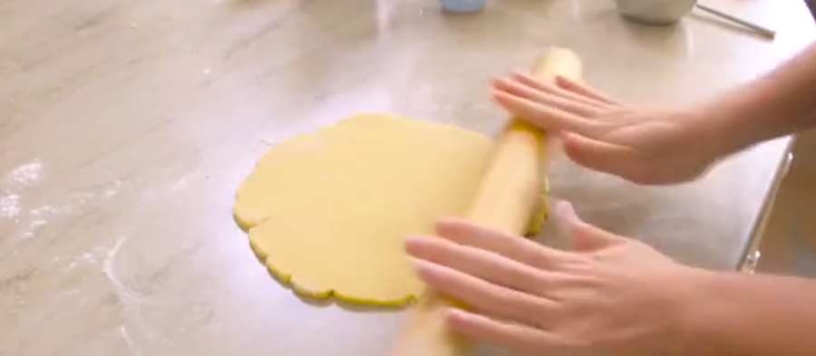 طرز تهیه پای شکلاتی با گردوی آمریکایی