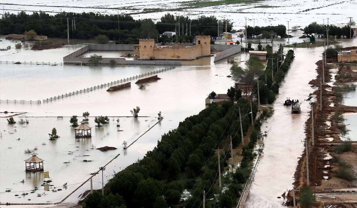 مدیریت را سیل برد!