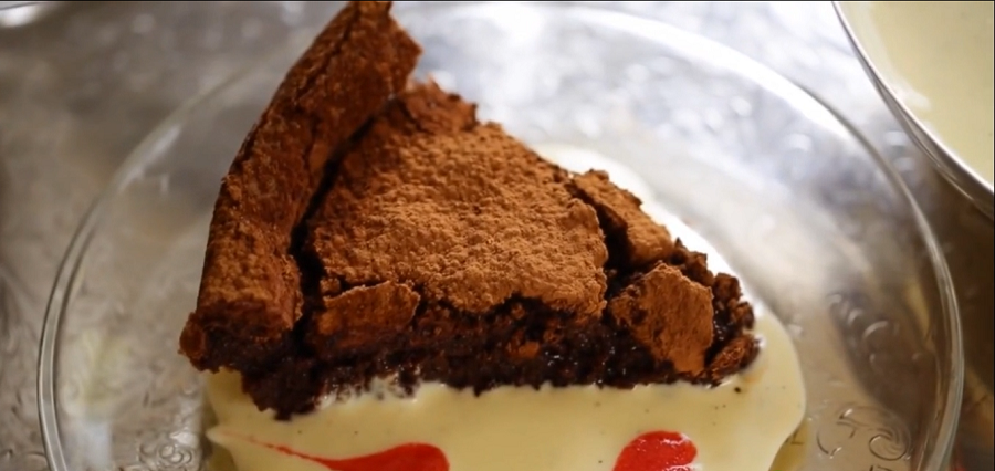 آموزش تهیه کیک شکلاتی بدون آرد