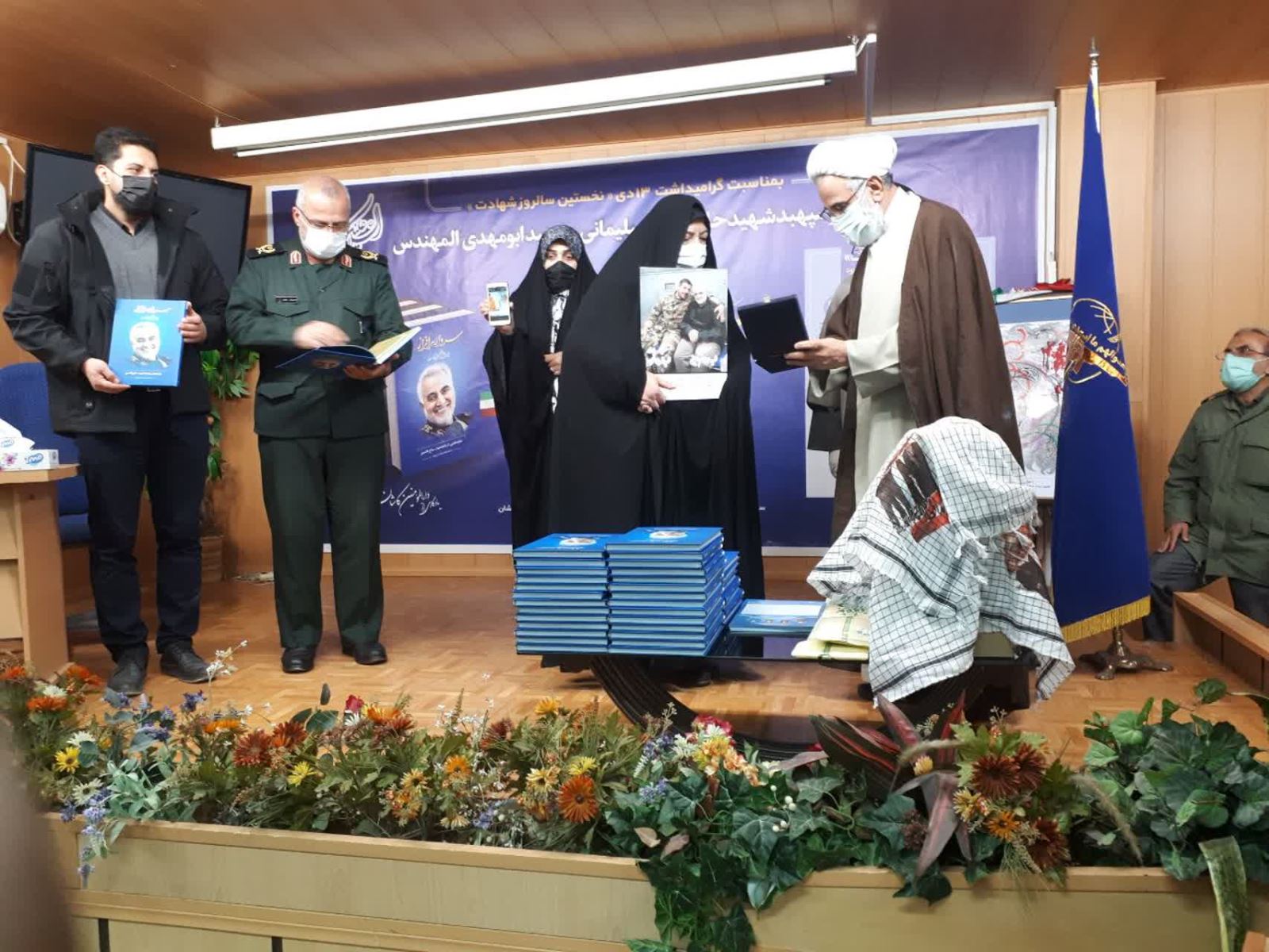 حاج قاسم سلیمانی نسبت به ولایت و رهبری تعبد داشت حاج قاسم سلیمانی نسبت به ولایت و رهبری تعبد داشت