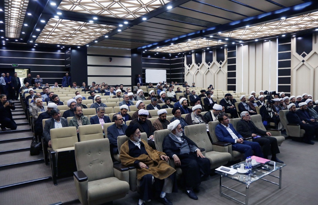 هویت اهلبیتی کشور ما با امامزادهها عجین است هویت اهلبیتی کشور ما با امامزادهها عجین است