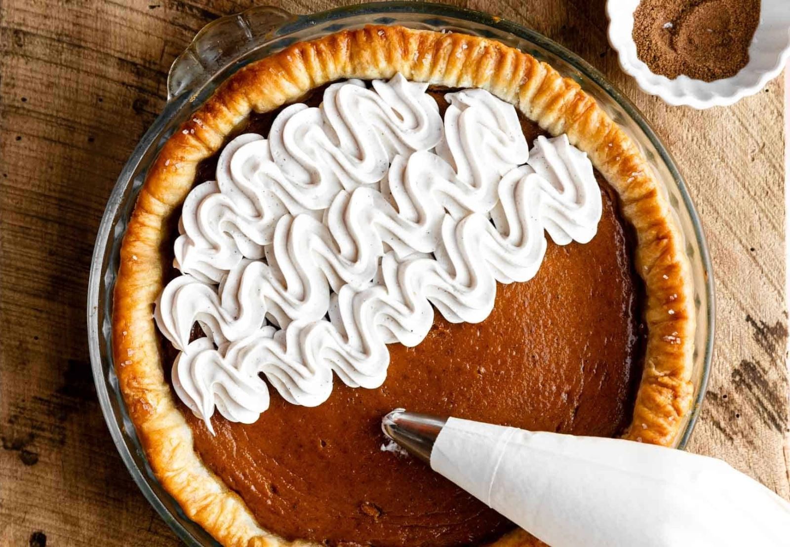 طرز تهیه پای کدو تنبل با ادویه چای