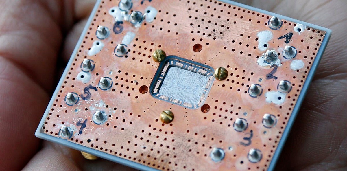 لزوم تحدید غول های اینترنتی، و استفاده از رایانه های کوانتومی