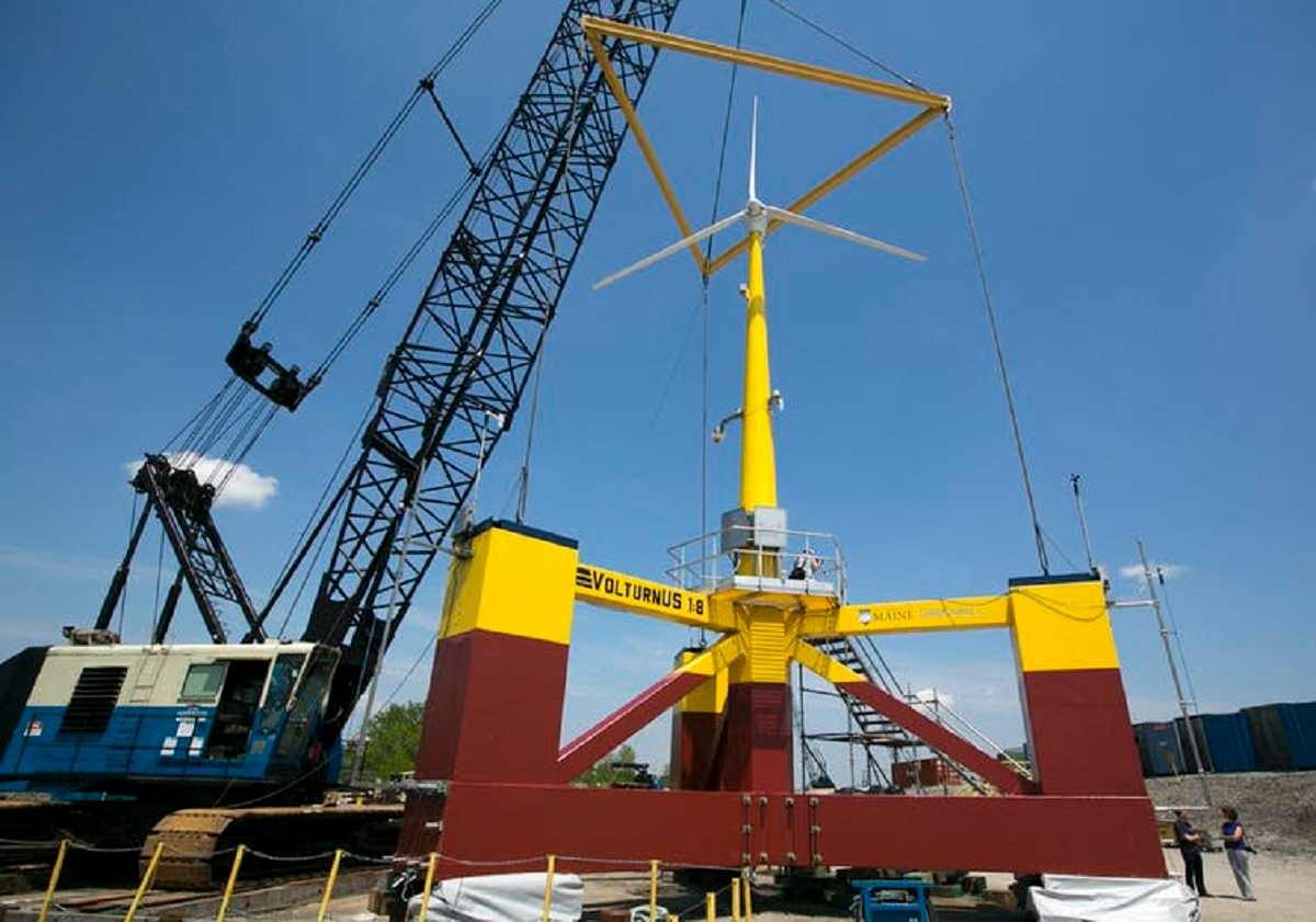 استفاده از انرژی برق به دست آمده از نیروگاه های بادی مستقر در دریا