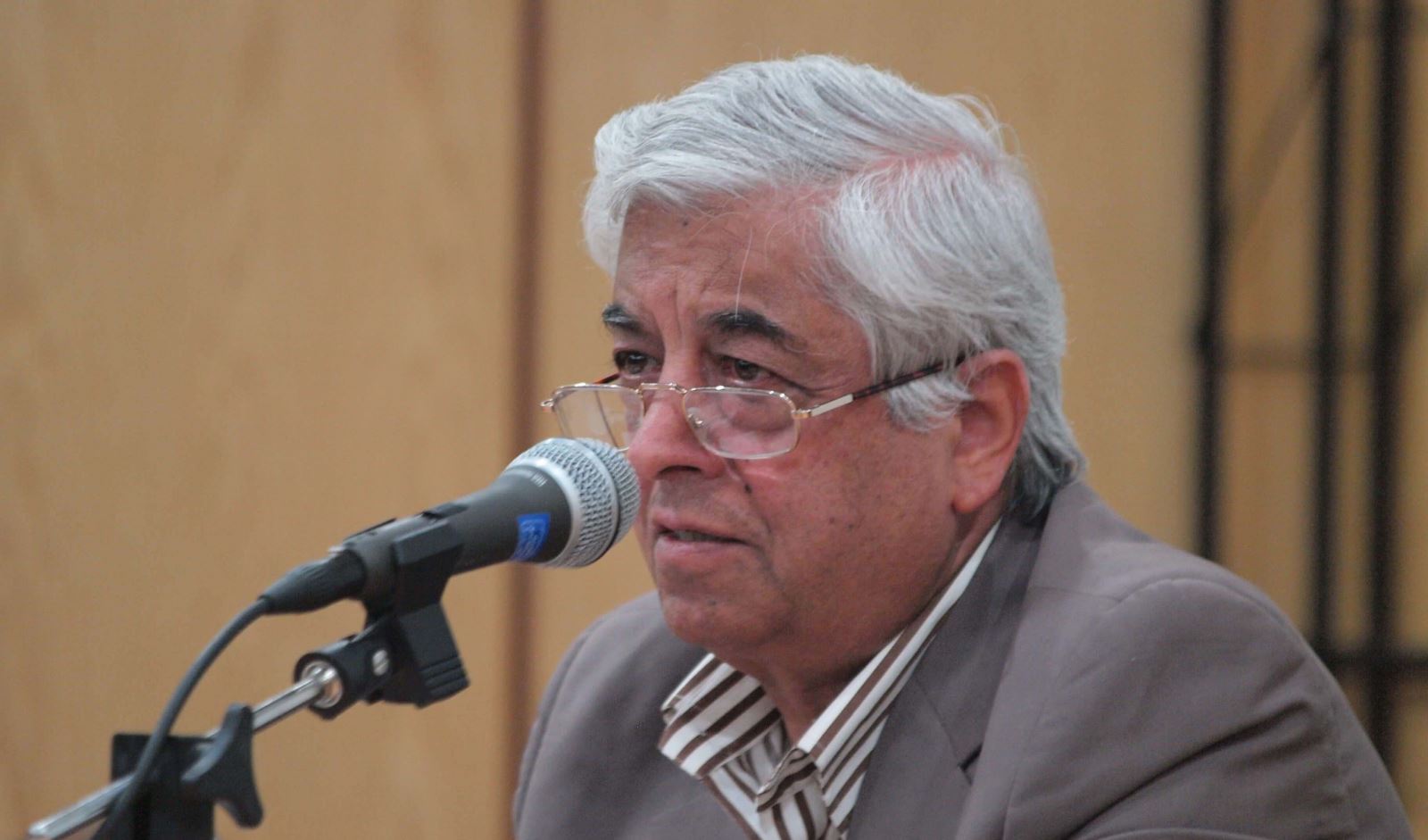 با موافقت رهبر معظم انقلاب، «عباس کشاورز» فعلا سرپرست وزارت جهاد کشاورزی شد