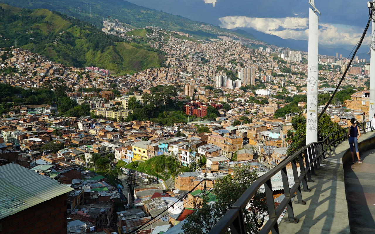 تهران‌ زدایی یا پایتخت‌ گردانی؟ بررسی ابعاد یک بحران ملی!