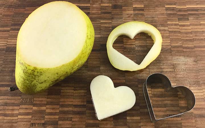 ۱۳ خاصیت درمانی گلابی