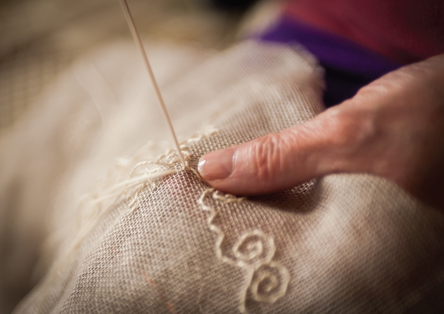 نقش مؤثر و کلیدی بانوان در راستای جهش تولید چیست؟