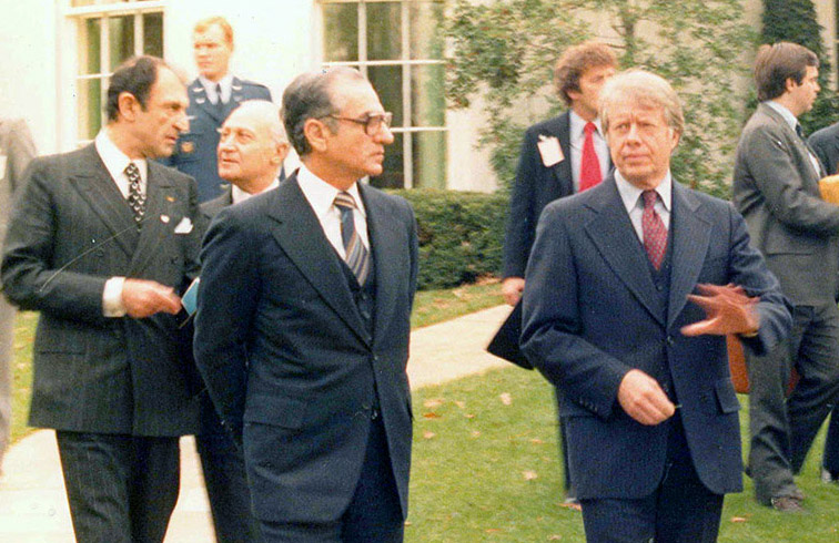 امپریالیسم آمریکایی چیست؟ چرا امام خمینی (ره) از قطع روابط ایران و امریکا استقبال کرد؟