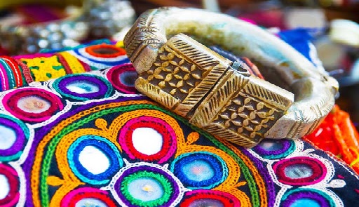 بررسی ظرفیت صادراتی صنایع دستی: توسعه هنر دست ایرانی‌ها در سال جهش تولید