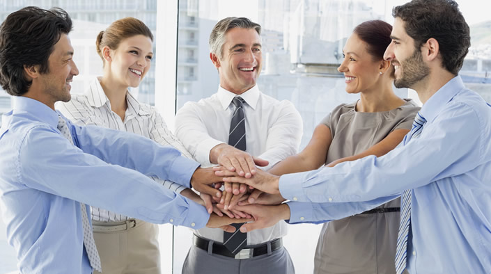 لزوم تجربه اندوزی و آموزش مستمر برای افزایش توانمندی کارکنان در راستای تحقق رونق تولید