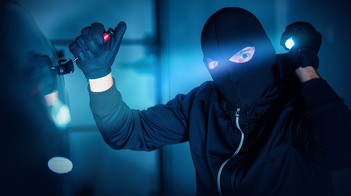 اهمیت تحقق جهش تولید، راهکاری مؤثر برای کاهش دزدی و انحرافات در جامعه