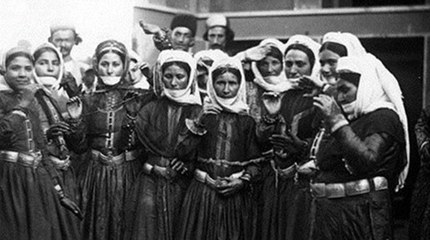 بررسی تاریخچه و جایگاه سازمان ها و نهادهای مدیریت وقف و امور خیریه در ایران و جهان