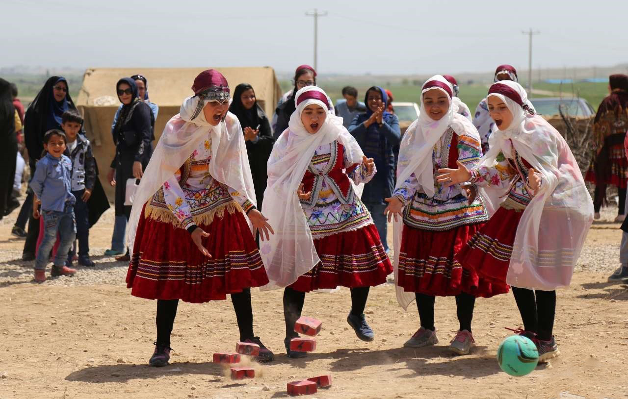 بررسی تأثیرات متقابل آسیب های اجتماعی و جهش تولید