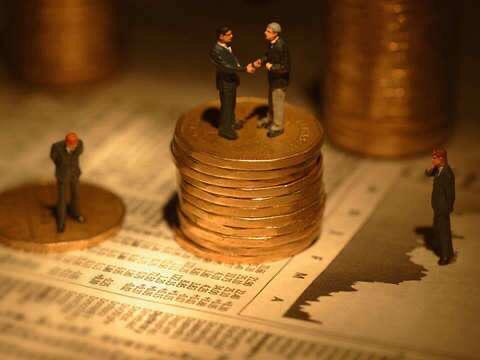 آشنایی با قوانین بورس و معاملات در بازارهای سرمایه ایران و جهان