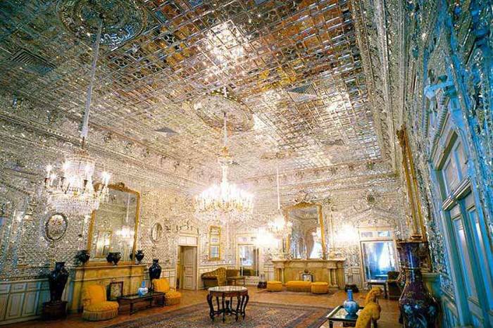 آشنایی با کاخ گلستان