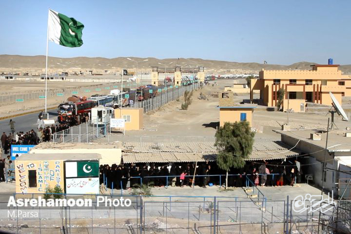 گزارش تصویری از موکب های اربعین حسینی در مرز میرجاوه / عشق به حسین مرز نمی شناسد