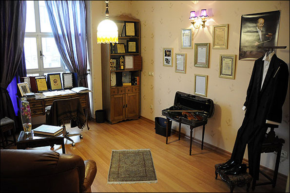 معجزه نوای موسیقی حضرت علی (ع)/ مرد آهنگساز با عشق به امیرمومنان چشم از جهان فروبست