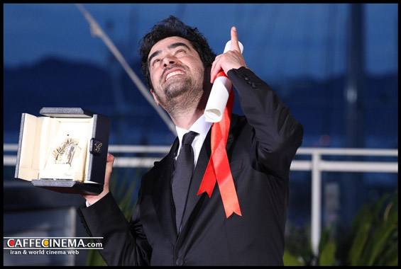 تصاویری از دریافت جوایز جشنواره کن توسط شهاب حسینی و اصغر فرهادی