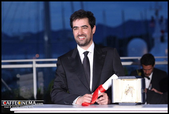 تصاویری از دریافت جوایز جشنواره کن توسط شهاب حسینی و اصغر فرهادی