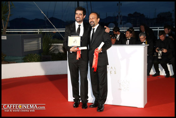 تصاویری از دریافت جوایز جشنواره کن توسط شهاب حسینی و اصغر فرهادی