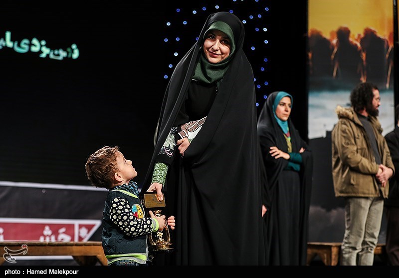 روشن شدن چراغ نهمین جشنواره عمار