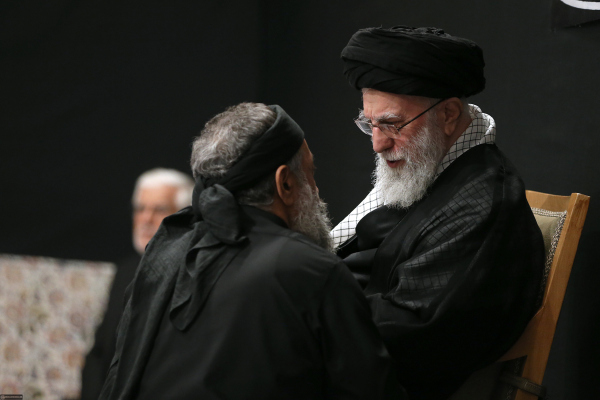 تصاویر عزاداری شب عاشورا در حسینیه امام خمینی با حضور مقام معظم رهبری (سری دوم) تصاویر عزاداری شب عاشورا در حسینیه امام خمینی با حضور مقام معظم رهبری (سری دوم)