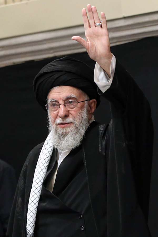 تصاویر عزاداری شب عاشورا در حسینیه امام خمینی با حضور مقام معظم رهبری (سری دوم) تصاویر عزاداری شب عاشورا در حسینیه امام خمینی با حضور مقام معظم رهبری (سری دوم)