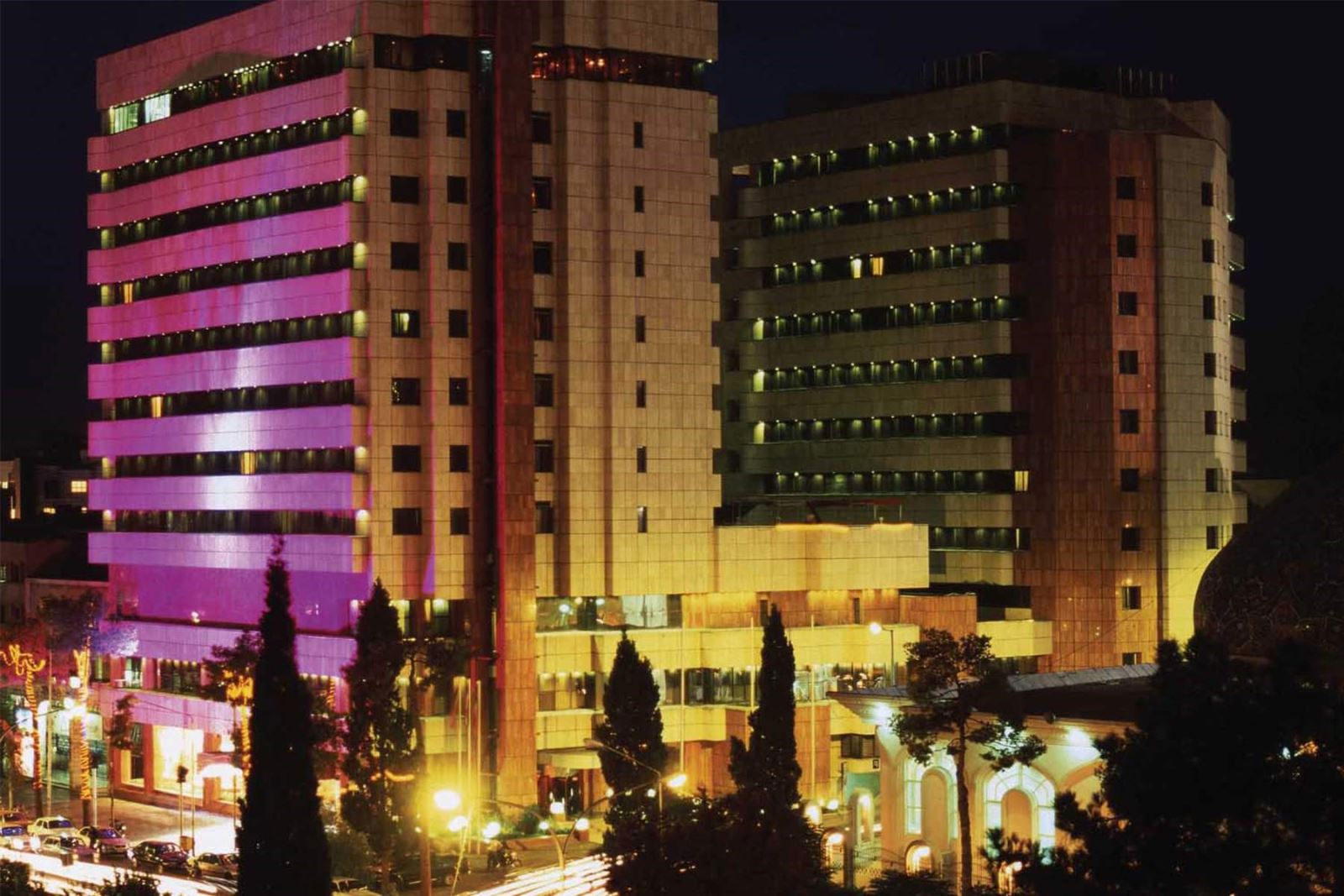 رزرو هتل پارس شیراز برای سفر خانوادگی