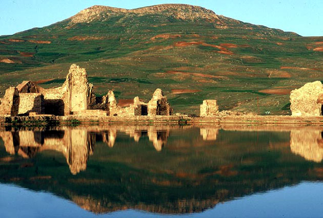 معرفی تخت سلیمان شهرستان تکاب