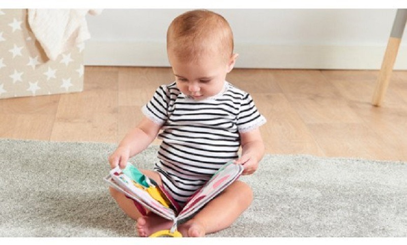 شش دلیل مفید بودن خواندن کتاب برای فرزندتان