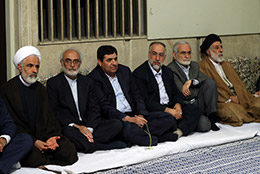   دیدار شاعران با رهبر انقلاب  