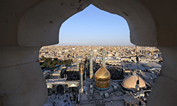 اهتزاز پرچم جدید حرم حضرت معصومه (س) 