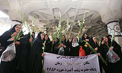 اهتزاز پرچم جدید حرم حضرت معصومه (س) 