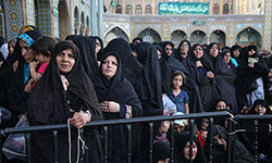 اهتزاز پرچم جدید حرم حضرت معصومه (س) 