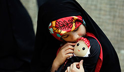 جشن تجلیل از دختران شهدای مدافع حرم 