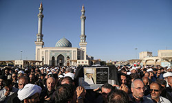 تشییع و خاکسپاری آیت الله روح الله شاه آبادی