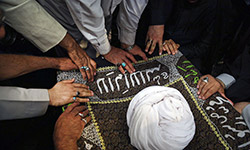 تشییع و خاکسپاری آیت الله روح الله شاه آبادی