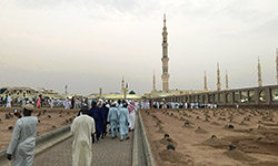  زیارت قبور بقیع 