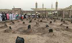  زیارت قبور بقیع 