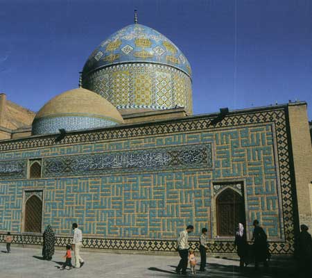 آتش در گلستان