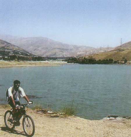 بهار كنار لتيان
