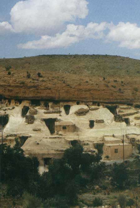 گشت و گذار در روستاي جهاني