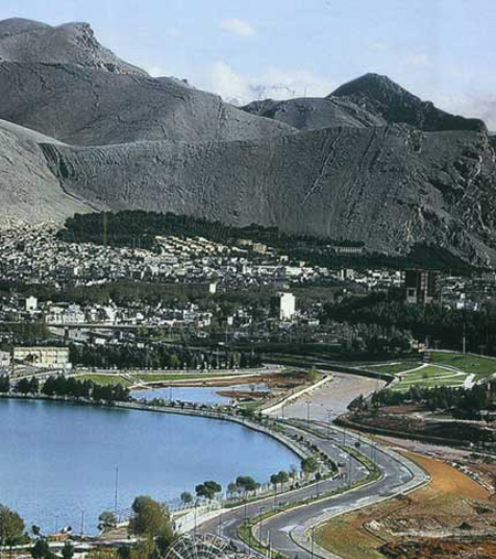 لب درياي كبود