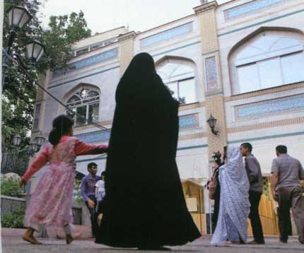 در جوار همجواران