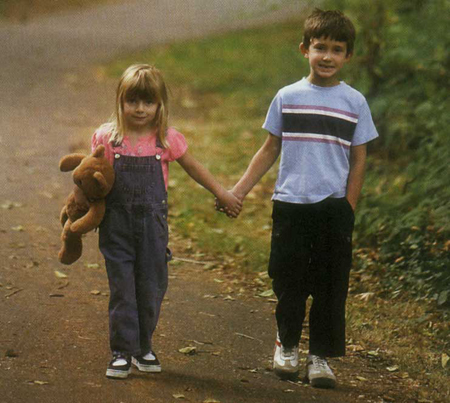 داشتن خواهر باعث شادي و اميدواري افراد مي شود