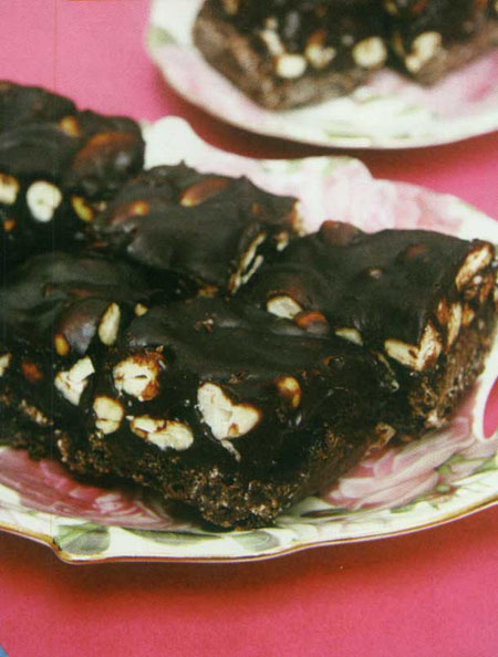 شيريني برشي با بادام هندي