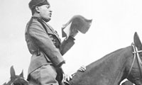 بنيتو؛عاشق و بي رحم
