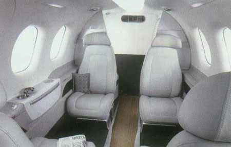 توليد يک جت تجاري جديد PHENOM 100